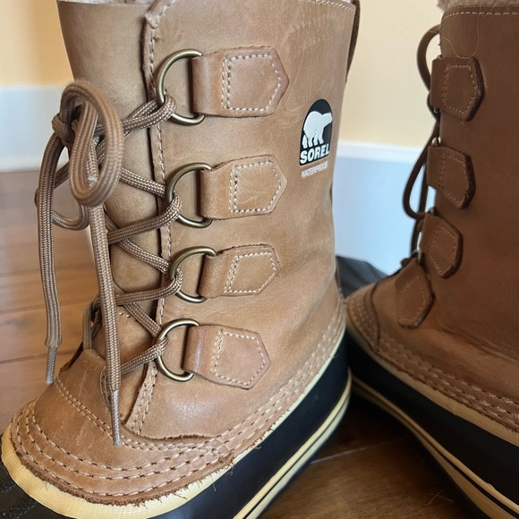 Sorel winter boots. - Picture 7 of 8